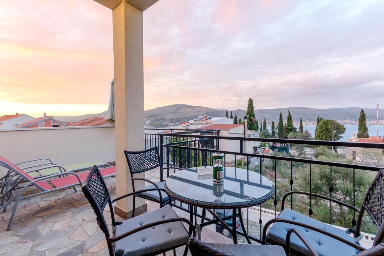 Apartments Villa Kameja Donji Okrug  ภายนอก รูปภาพ